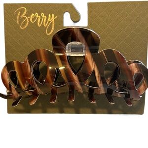 Beery Swirled Glossy Hair Clip NWT